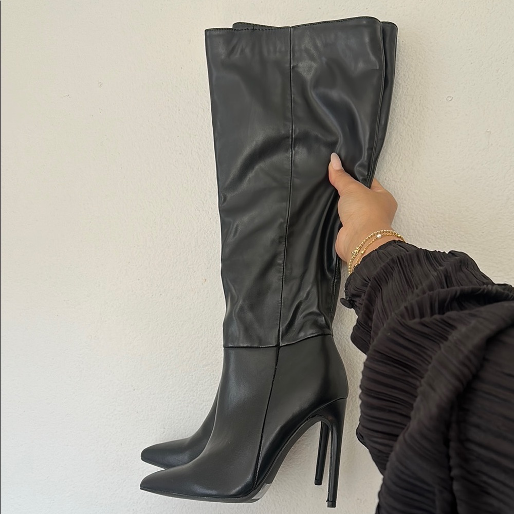 Miss Lola Black Knee-High Boots